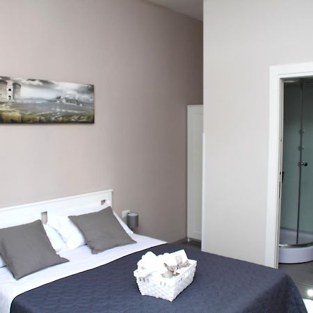 B&B Materdei 14 Наполи Екстериор снимка