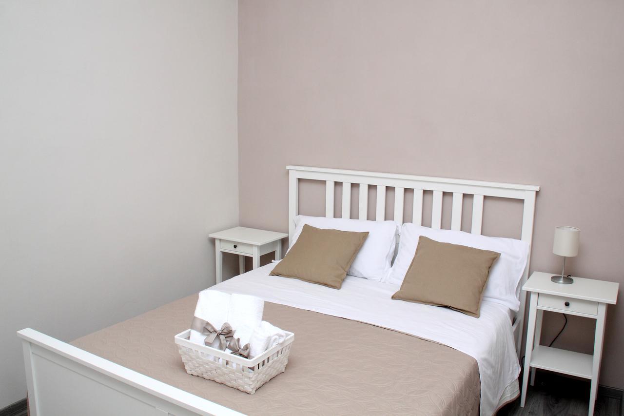 B&B Materdei 14 Наполи Екстериор снимка