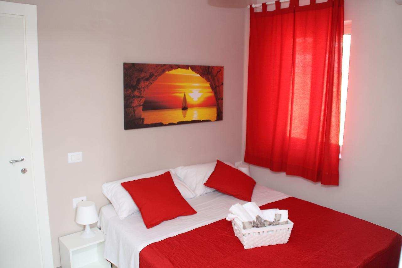 B&B Materdei 14 Наполи Екстериор снимка