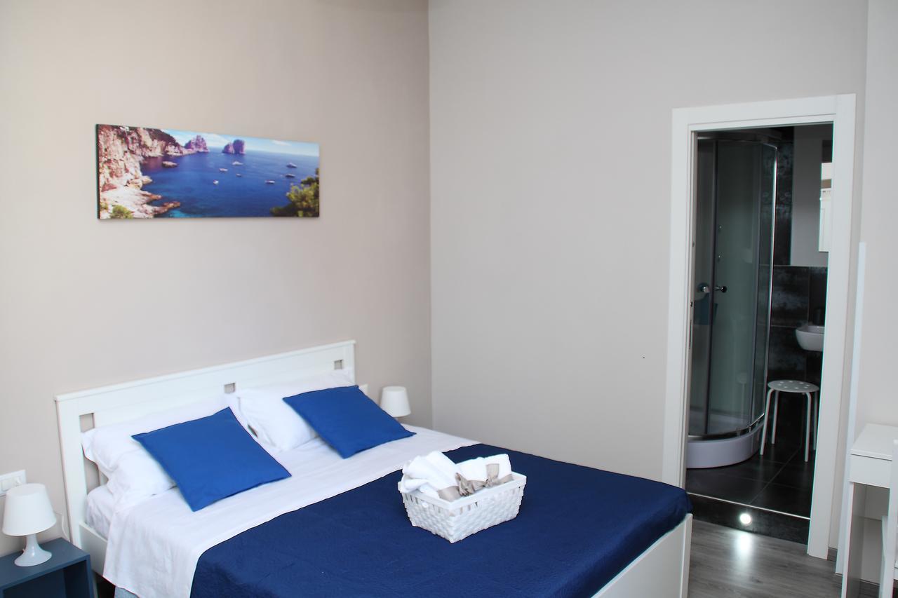 B&B Materdei 14 Наполи Екстериор снимка