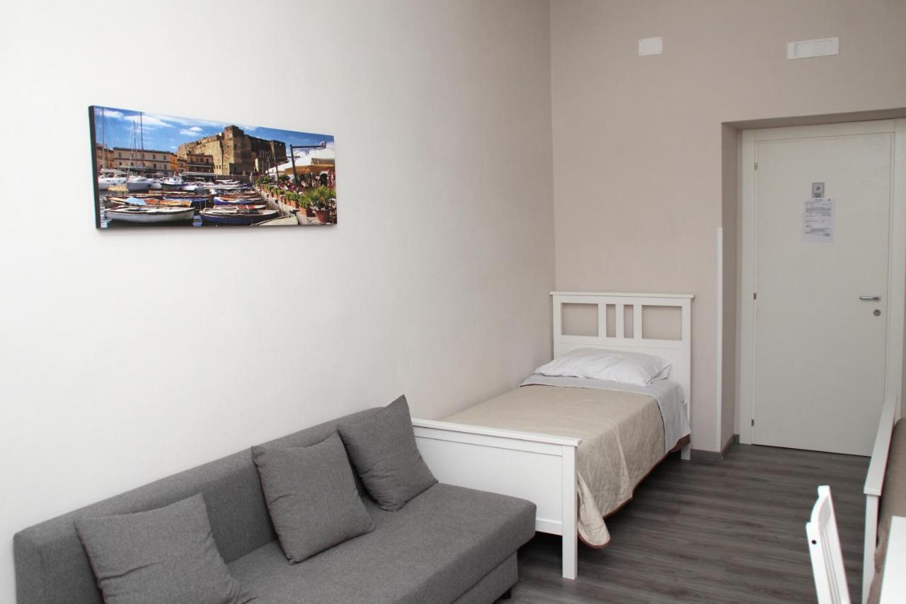 B&B Materdei 14 Наполи Екстериор снимка